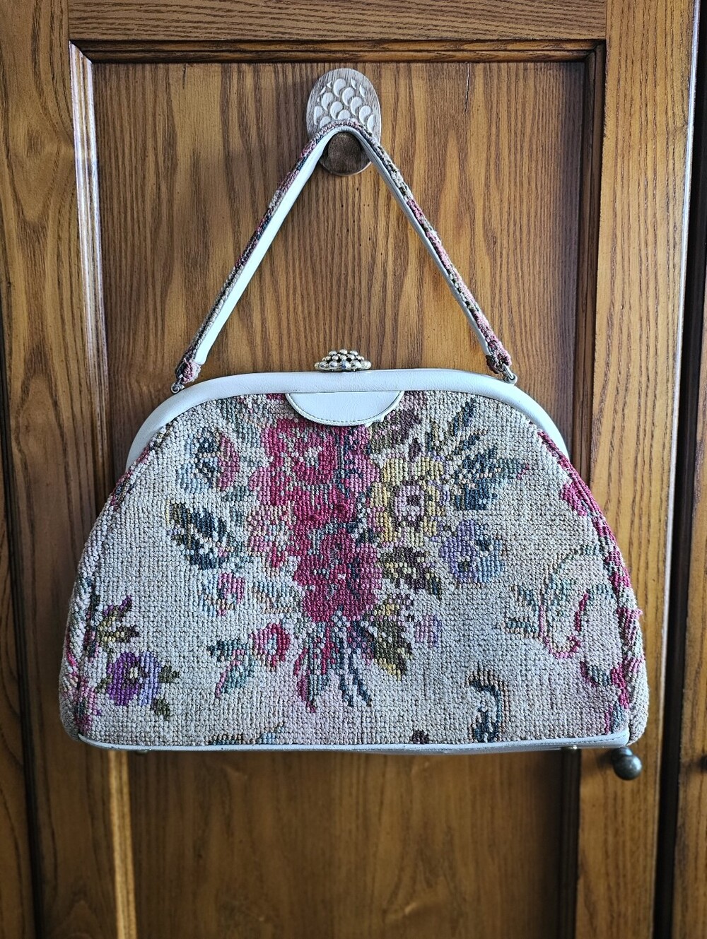 Vintage 1970s Floral Tapestry Frame Handbag Kiss Lock Top Handle Purse